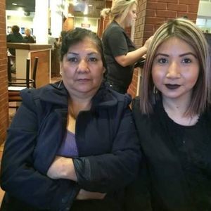 Meet your Posher, Gloria